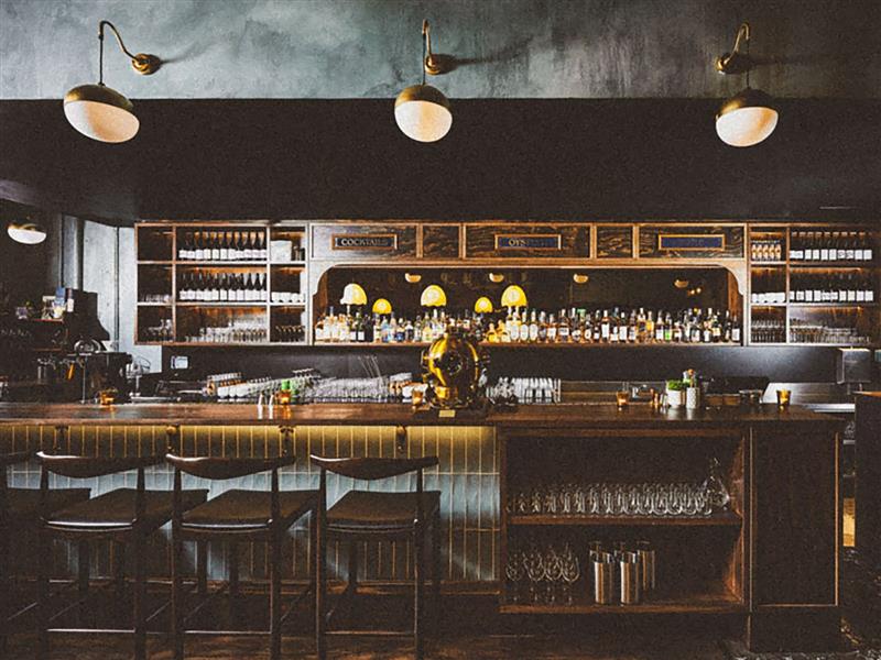 Pearl Diver Back Bar