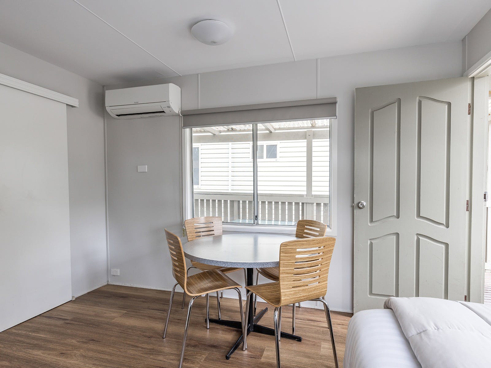 Ibis Cabin Pet Friendly |  Dining