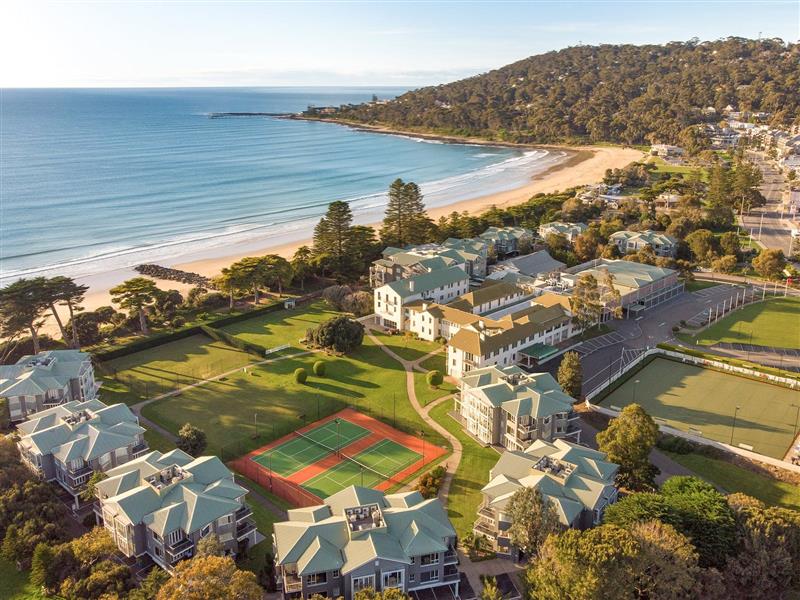 Mantra Lorne - Exterior Shot