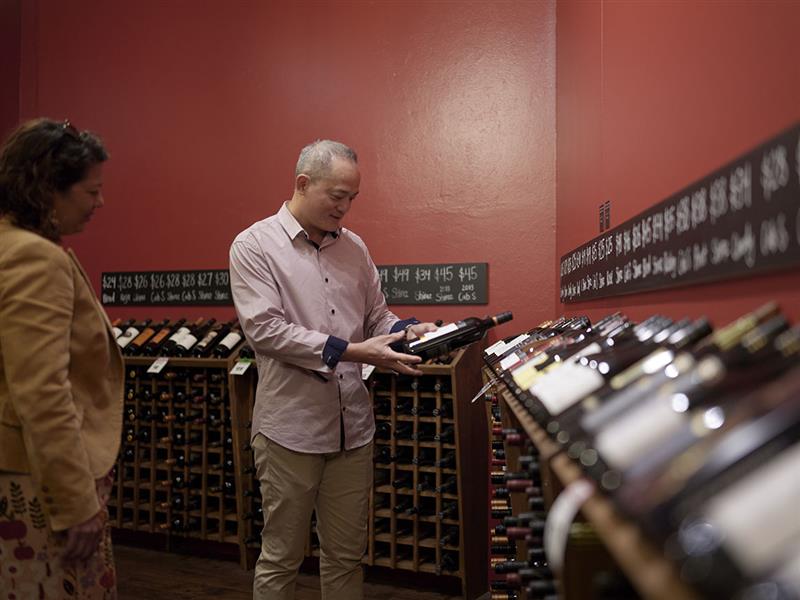 Bottle-O wine room, Swan Hill, Victoria, Australia