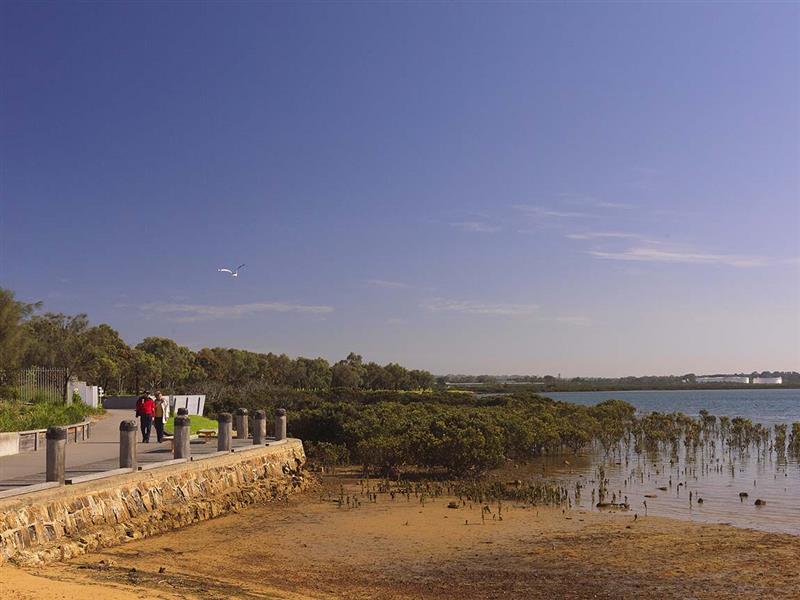 Hastings Pier, Mornington Peninsula, Victoria, Australia. Image: Derek Ross