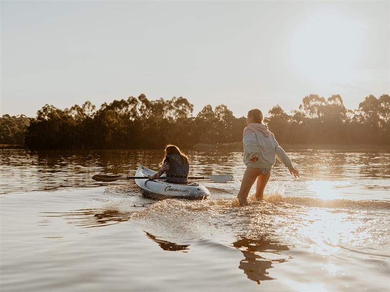 Lilydale Lake, Yarra Valley & Dandenong Ranges